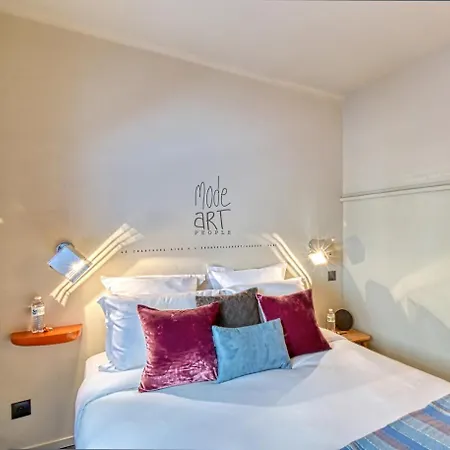 Amazing Chic Apt In Le Suquet By Guestready Cannes